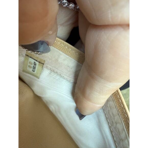 CHANEL CAVIAR LEATHER WALLET IN BEIGE - Picture 8 of 10